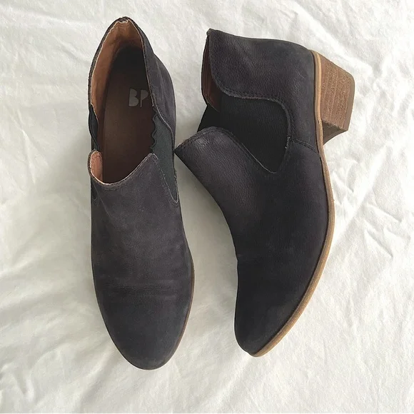 BP. Nordstrom Black Tripp Low Ankle Bootie - Picture 4 of 11